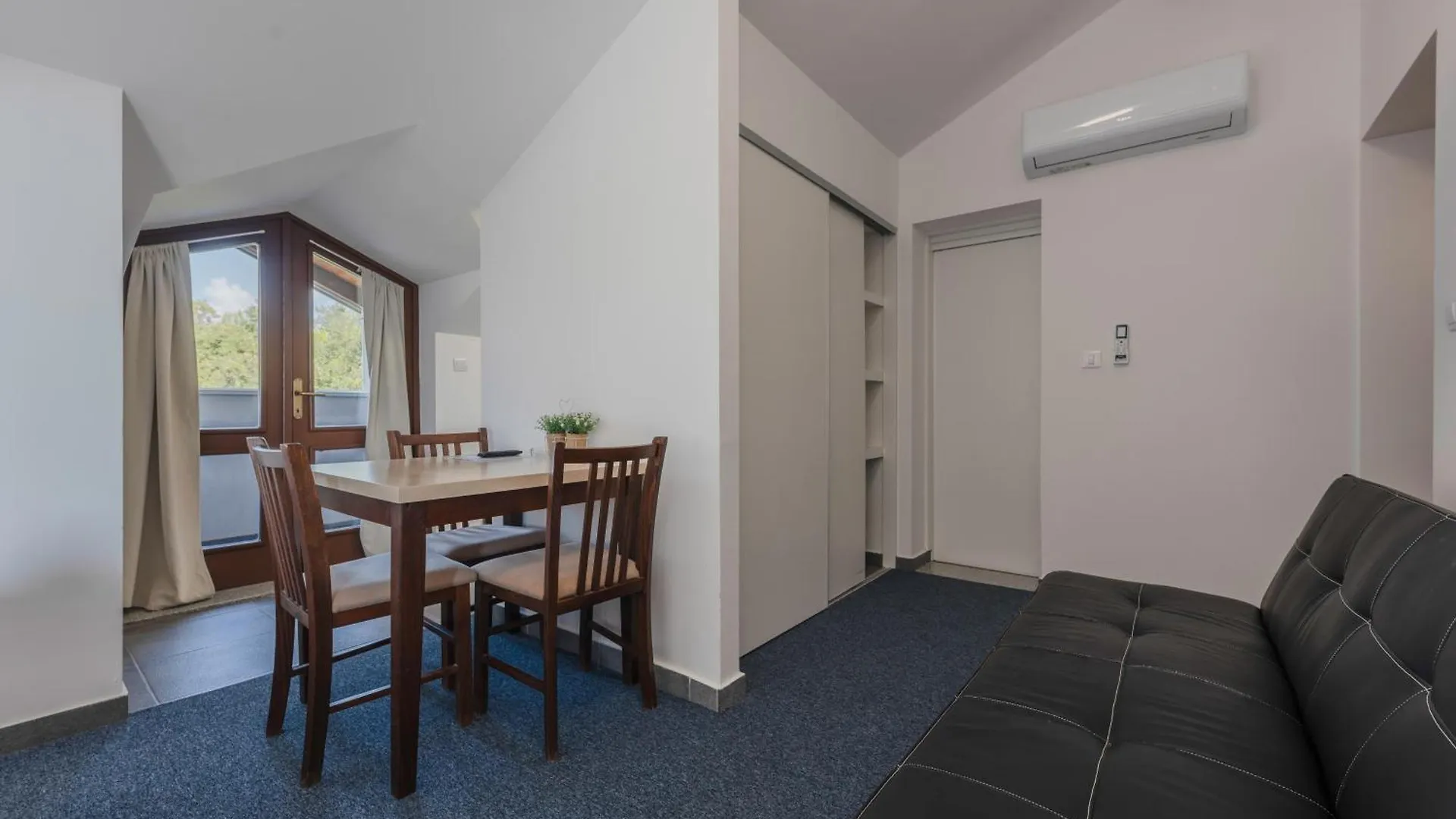 Aparthotel Plat Kožino